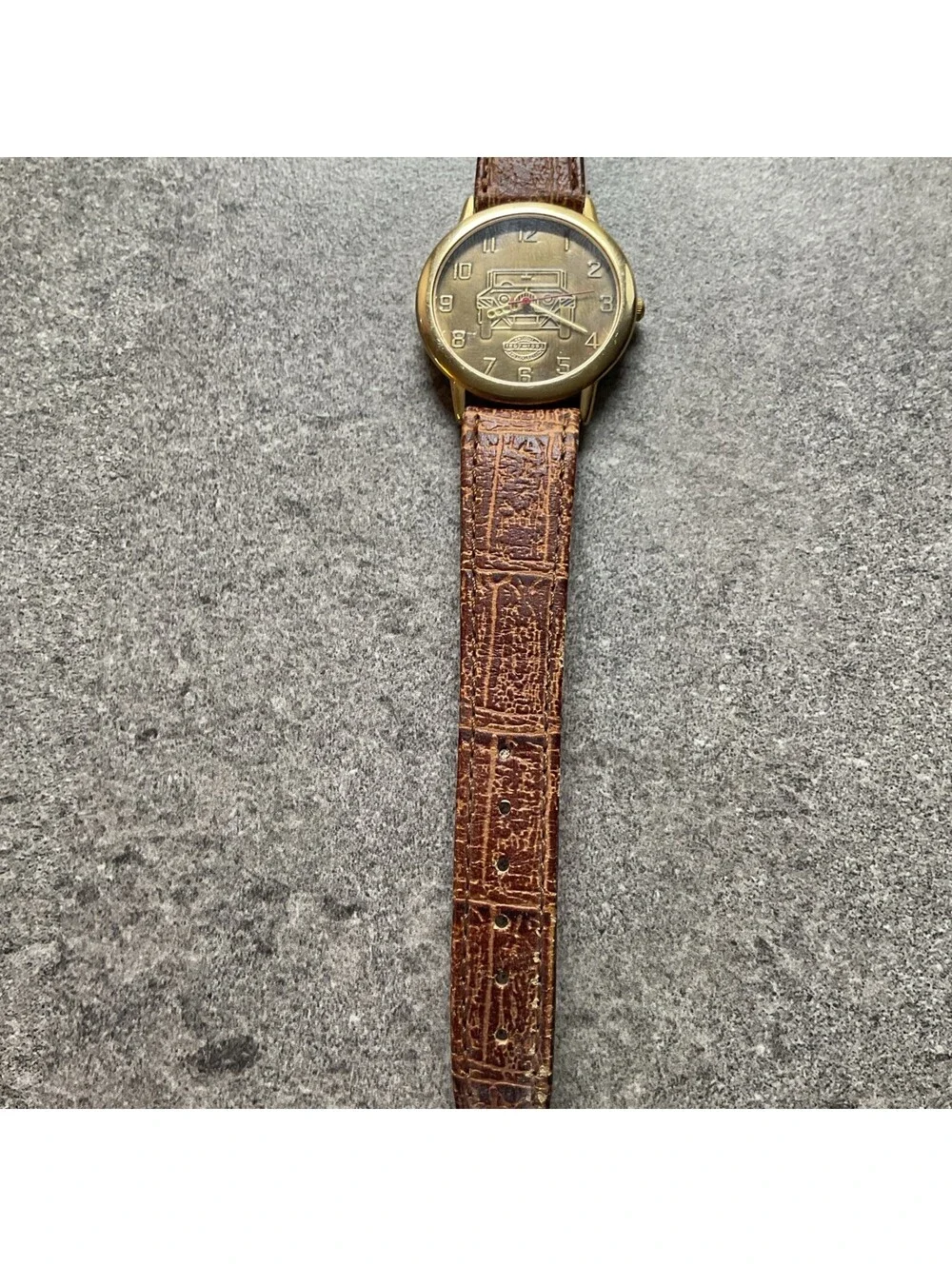 Vintage Mens “Antique Car Collection” Watch 35mm Gold Tone Case Leather Band B-K